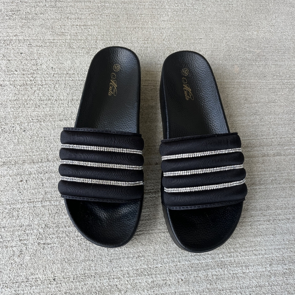 Sandles